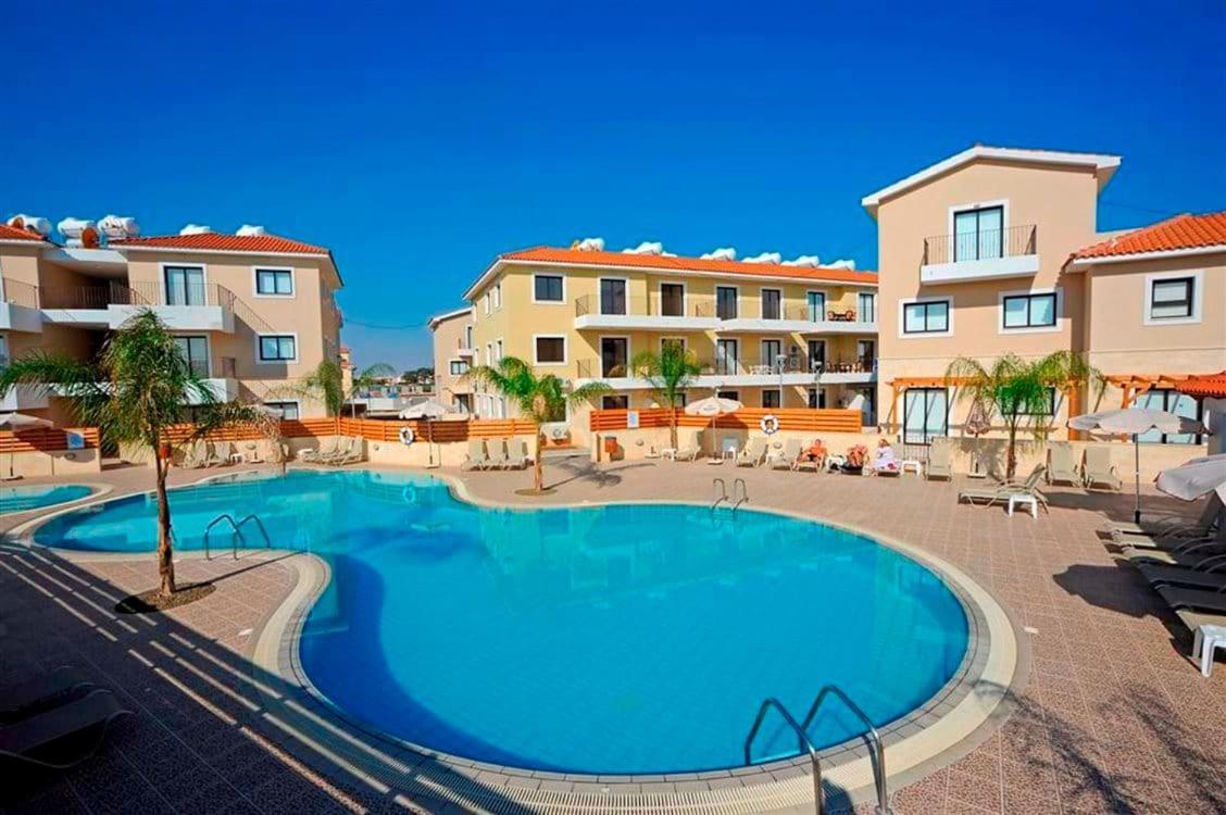 STAY Kyklades Resort&Spa Paralimni Eksteriør billede